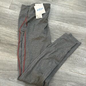 NWT Uniqlo Airism Leggings